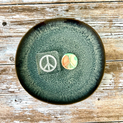 Mini peace and love